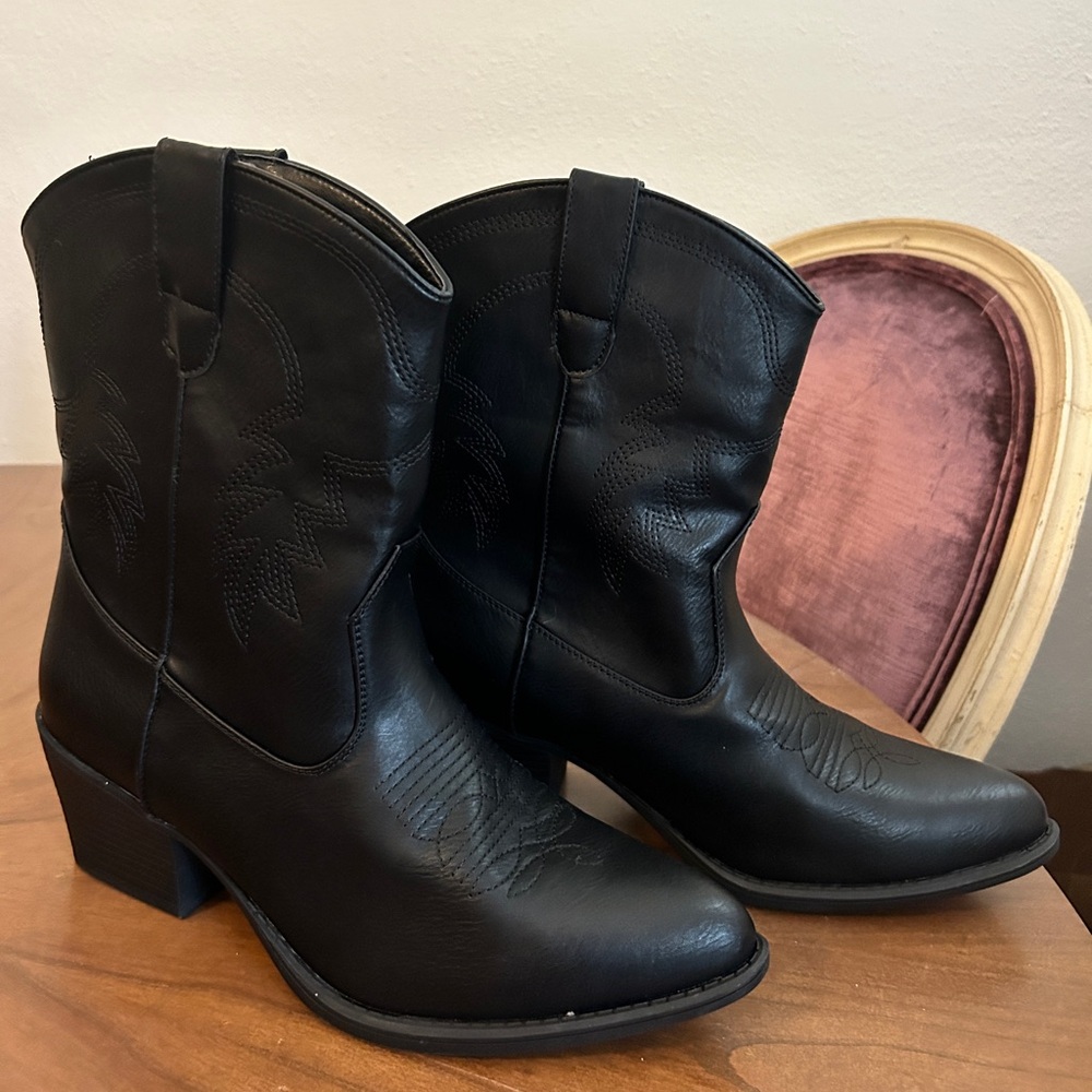 Black Western Leather Boots - 11